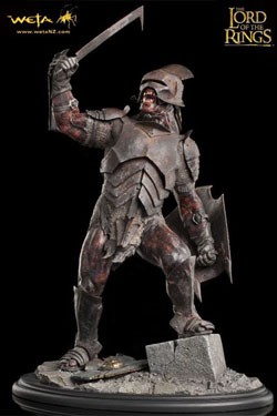Herr der Ringe Statue 1/6 Uruk-Hai Swordsman 43 cm