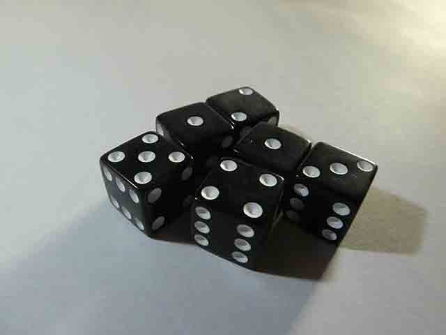 6 x 12mm Koplow Würfel - Opaque Promotional Square schwarz/weiß