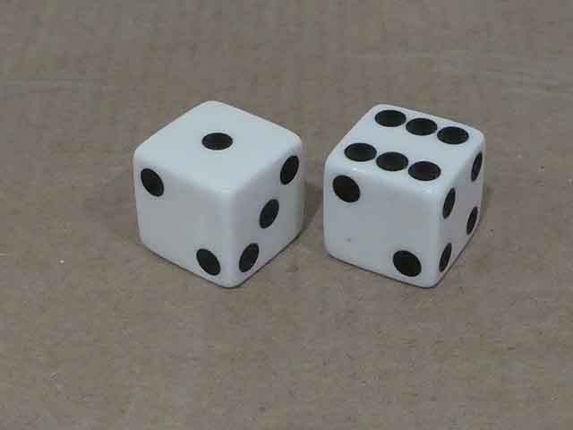 2 x Koplow Würfel 16mm - Opaque prom. square: weiß / schwarz