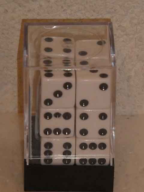 Koplow Würfel - Opaque square: weiß / schwarz (16mm, 12er-Set)